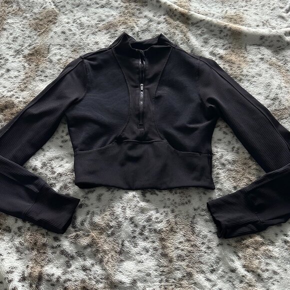 Activewear Women's Black Half Zip - Picture 1 of 5